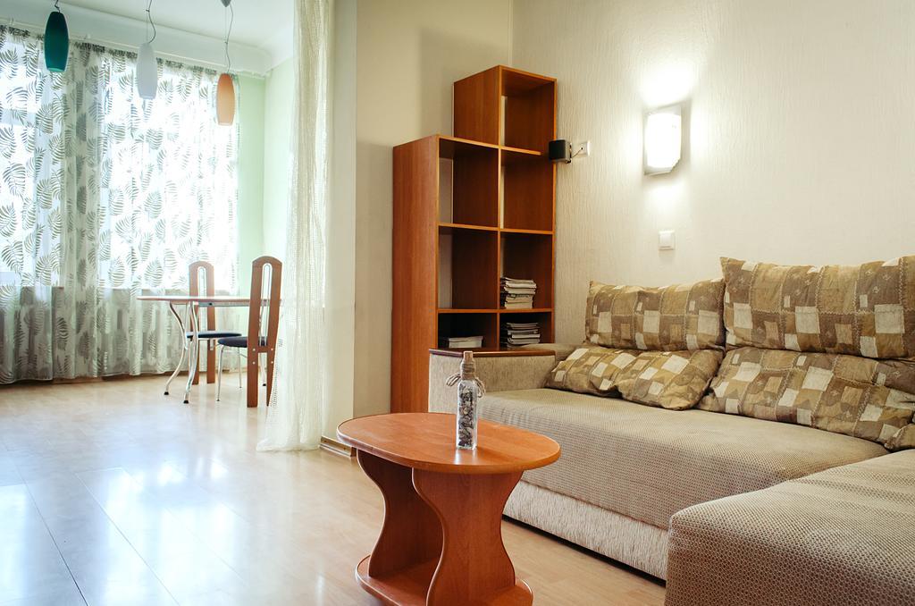 Ferienwohnung Hvylevogo Street Charkiw Exterior foto
